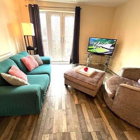 Spacious Two Bedrooms Apartment For Business And Holiday Portsmouth Exterior photo