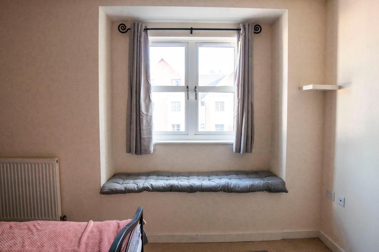 Spacious Two Bedrooms Apartment For Business And Holiday Portsmouth Exterior photo
